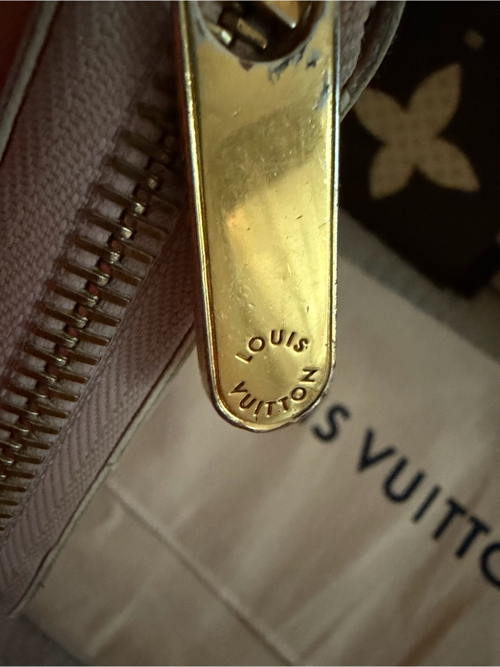 Louis Vuitton Zippy Wallet - Picture 7 of 7